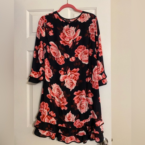 Kate Spade 3/4 sleeve rose dress, size M - Picture 4 of 4